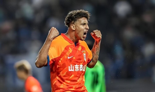 游戏玩法-洛佩斯在鲁能做出重要决定，事关他未来是否留在球队，引发热议