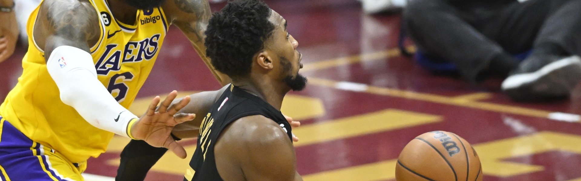 百家乐官网-骑士队史仅2人得分30+场数破百：詹姆斯324场 米切尔103场