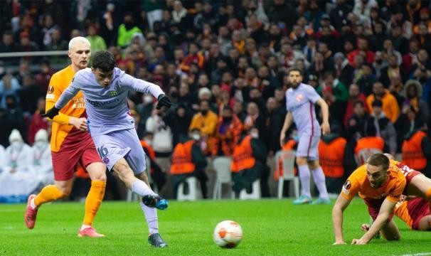 巴萨涉险过关，佩德里成地狱救星